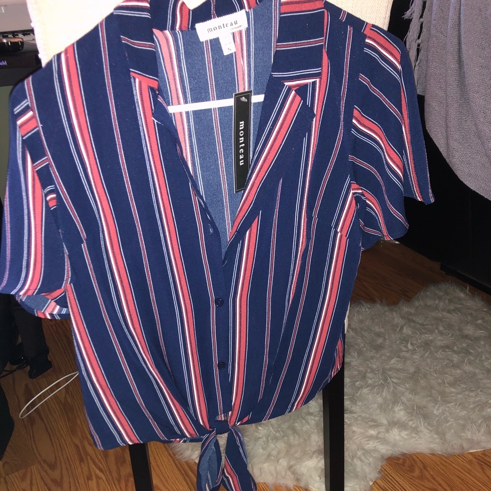 Striped short sleeved top with tied waist